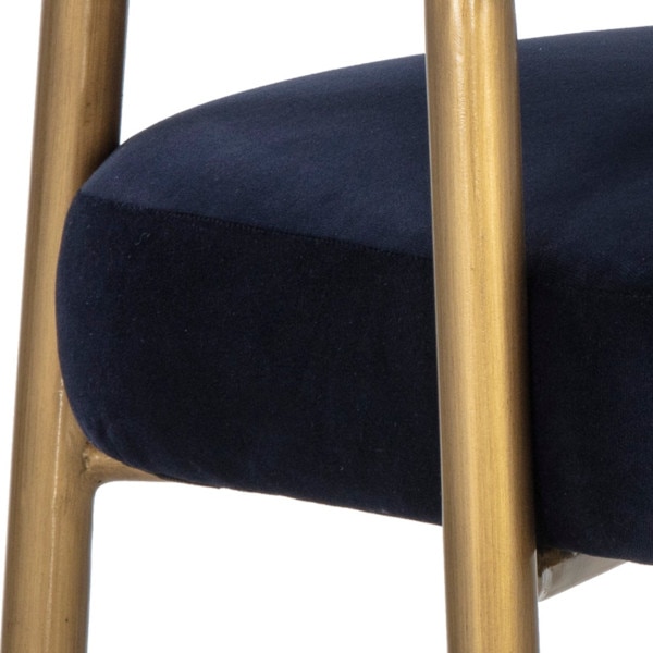 Maestro Armchair